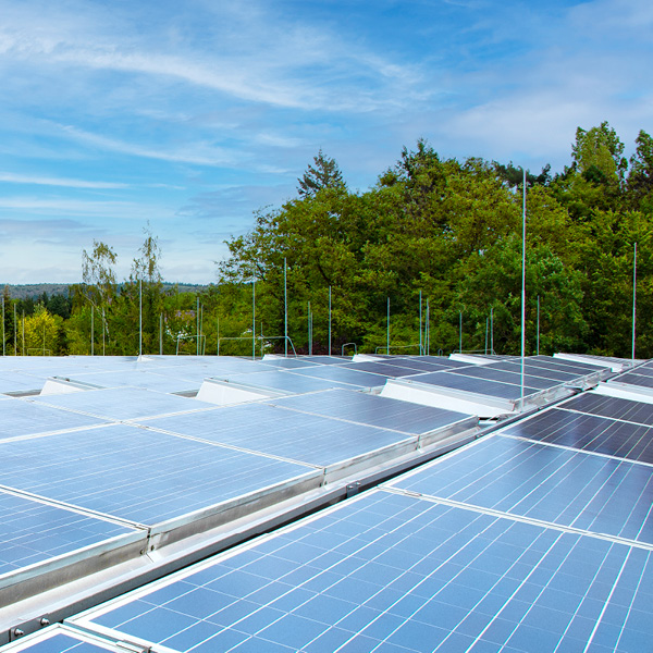 Solaranlage-kohlpharma Solaranlage auf dem Dach der kohlpharma Hallen