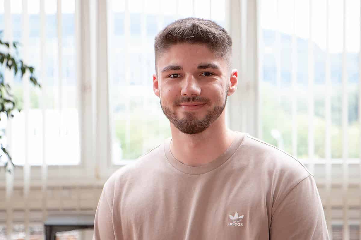 Matthias-Auszubildender-bei-kohlpharma-berufsbild-Fachinformatiker-Anwendungsentwicklung-Interview Ausbildung bei Kohlpharma - Matthias - Berufsbild Fachinformatiker Anwendungsentwicklung